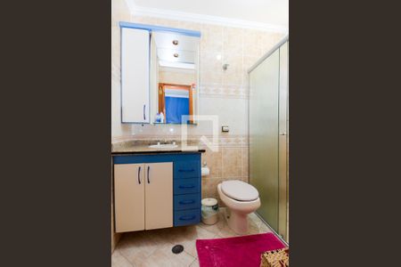 Casa à venda com 592m², 3 quartos e 5 vagasBanheiro da Suíte 1