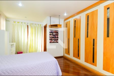 Casa à venda com 592m², 3 quartos e 5 vagasQuarto 2 - Suíte