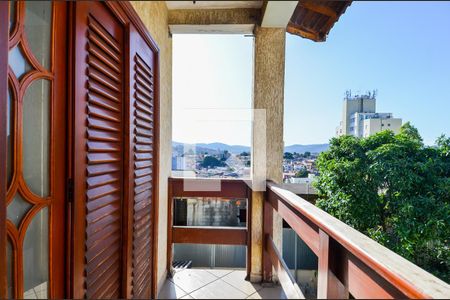 Casa à venda com 592m², 3 quartos e 5 vagasVaranda da Quarto 2 - Suíte