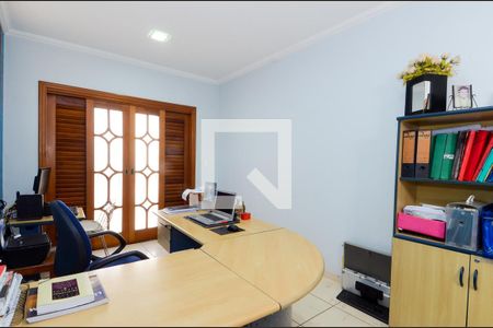 Casa à venda com 592m², 3 quartos e 5 vagasQuarto Extra Reversível - Escritório