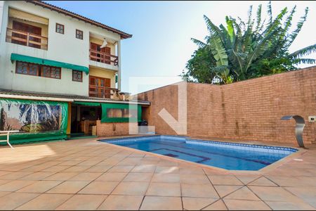 Casa à venda com 592m², 3 quartos e 5 vagasÁrea de Lazer - Piscina