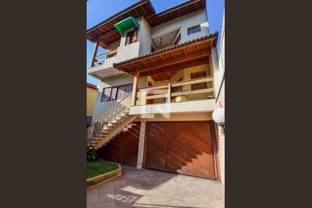 Casa à venda com 592m², 3 quartos e 5 vagasÁrea de Entrada 