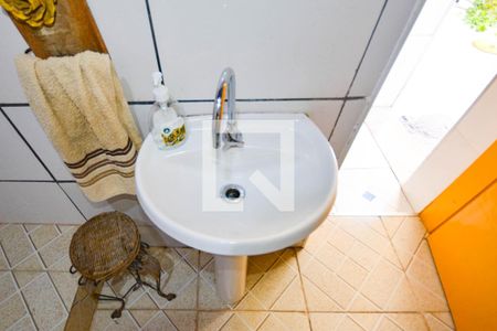 Casa à venda com 100m², 3 quartos e sem vagaBanheiro