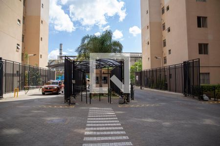 Apartamento à venda com 44m², 1 quarto e sem vagaÁrea comum - entrada veículos 