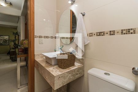 Casa para alugar com 300m², 3 quartos e 5 vagasLavabo