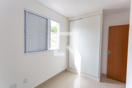 Apartamento à venda com 80m², 3 quartos e 2 vagasQuarto 2