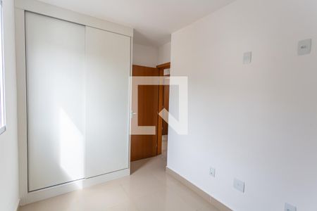 Apartamento à venda com 80m², 3 quartos e 2 vagasQuarto 2
