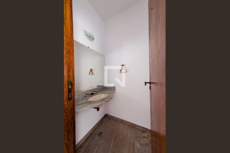 Casa à venda com 315m², 4 quartos e 3 vagasLavabo