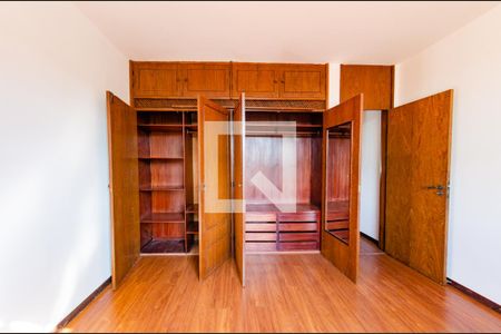 Casa à venda com 315m², 4 quartos e 3 vagasQuarto 1