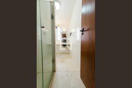 Casa à venda com 315m², 4 quartos e 3 vagasBanheiro social