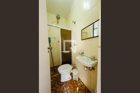 Casa à venda com 315m², 4 quartos e 3 vagasBanheiro de serviço