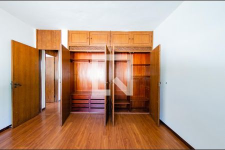 Casa à venda com 315m², 4 quartos e 3 vagasQuarto 2