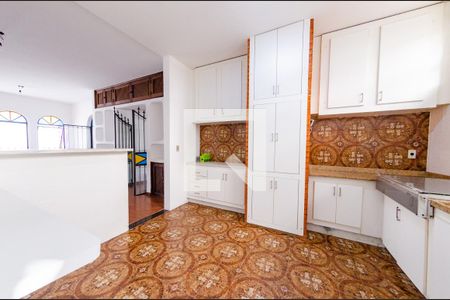 Casa à venda com 315m², 4 quartos e 3 vagasCozinha