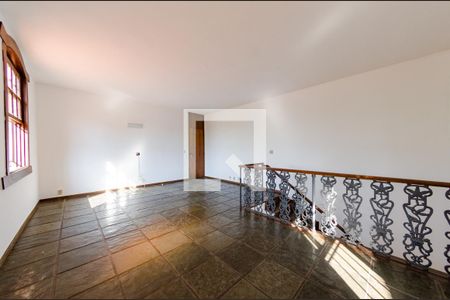 Casa à venda com 315m², 4 quartos e 3 vagasSala 2