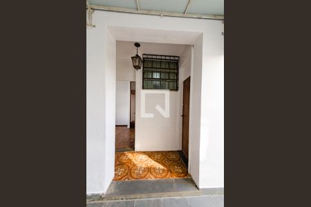 Casa à venda com 315m², 4 quartos e 3 vagasCorredor lateral