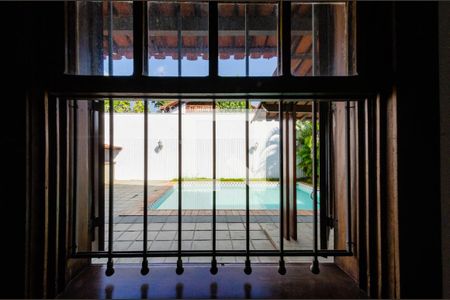 Casa à venda com 315m², 4 quartos e 3 vagasVista