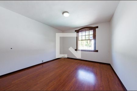 Casa à venda com 315m², 4 quartos e 3 vagasQuarto 2