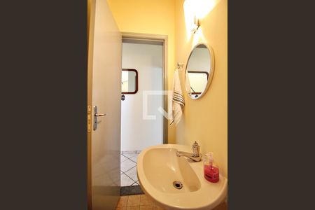 Casa à venda com 175m², 3 quartos e 2 vagasLavabo