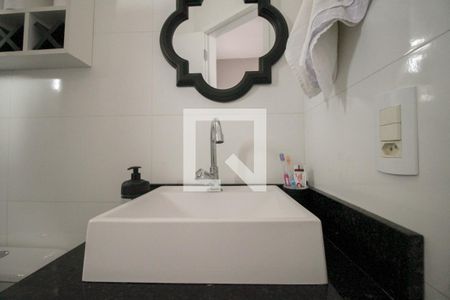 Casa à venda com 200m², 3 quartos e 2 vagas Casa à venda com 200m², 3 quartos e 2 vagasBanheiro da Suíte