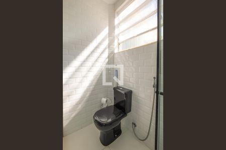 Apartamento à venda com 78m², 3 quartos e sem vaga Apartamento à venda com 78m², 3 quartos e sem vagaBanheiro Corredor