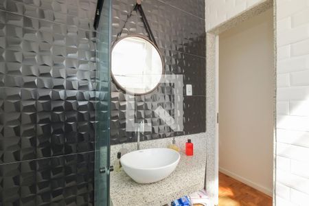 Apartamento à venda com 78m², 3 quartos e sem vaga Apartamento à venda com 78m², 3 quartos e sem vagaBanheiro Corredor