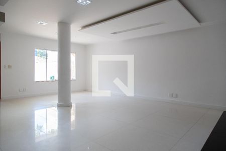 Sala  de casa para alugar com 3 quartos, 290m² em Vargem Grande, Rio de Janeiro