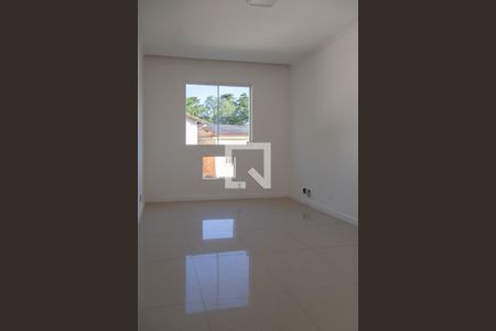 Quarto 1 de casa para alugar com 3 quartos, 290m² em Vargem Grande, Rio de Janeiro