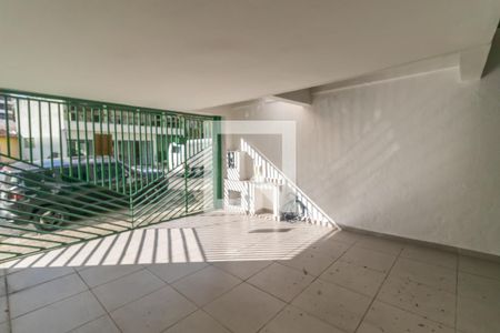 Casa à venda com 162m², 3 quartos e 2 vagas Casa à venda com 162m², 3 quartos e 2 vagasGaragem