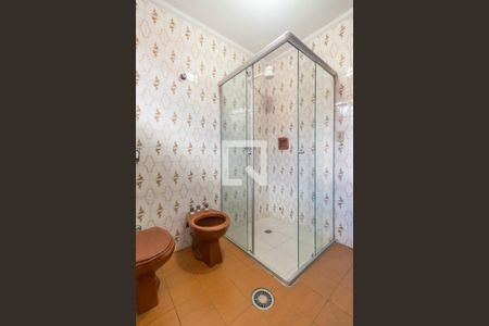 Casa à venda com 162m², 3 quartos e 2 vagas Casa à venda com 162m², 3 quartos e 2 vagasBanheiro social