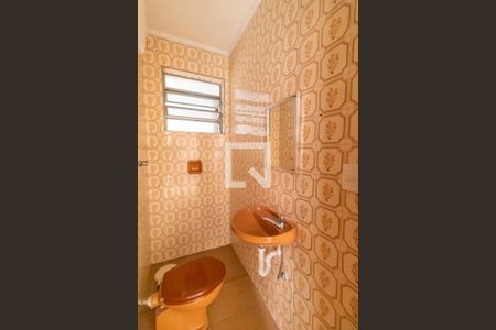 Casa à venda com 162m², 3 quartos e 2 vagas Casa à venda com 162m², 3 quartos e 2 vagasBanheiro de Serviço