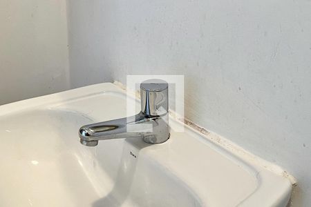 Lavabo de apartamento para alugar com 2 quartos, 70m² em Vila Uberabinha, São Paulo