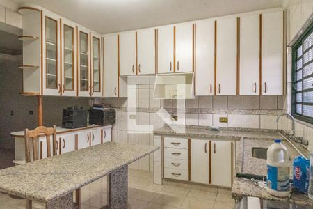 Casa à venda com 350m², 4 quartos e 2 vagasCozinha - Armários