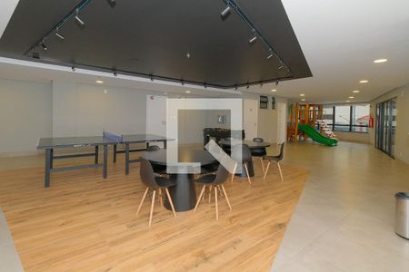 Apartamento à venda com 253m², 3 quartos e 2 vagas Apartamento à venda com 253m², 3 quartos e 2 vagasSala de Jogos