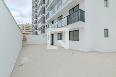 Apartamento à venda com 253m², 3 quartos e 2 vagas Apartamento à venda com 253m², 3 quartos e 2 vagasTerraço