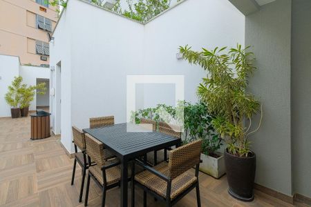 Apartamento à venda com 253m², 3 quartos e 2 vagas Apartamento à venda com 253m², 3 quartos e 2 vagasÁrea comum - Churrasqueira