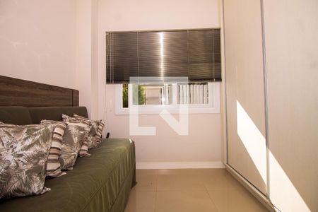 Casa de condomínio à venda com 250m², 3 quartos e 2 vagas Casa de condomínio à venda com 250m², 3 quartos e 2 vagasQuarto de Serviço