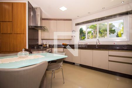 Casa de condomínio à venda com 250m², 3 quartos e 2 vagas Casa de condomínio à venda com 250m², 3 quartos e 2 vagasCozinha