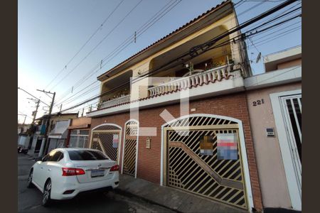 Casa à venda com 350m², 7 quartos e 5 vagas Casa à venda com 350m², 7 quartos e 5 vagasFachada