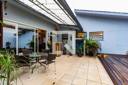 Casa para alugar com 700m², 3 quartos e 4 vagas Casa para alugar com 700m², 3 quartos e 4 vagasÁrea Externa