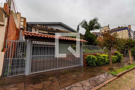 Casa para alugar com 700m², 3 quartos e 4 vagas Casa para alugar com 700m², 3 quartos e 4 vagasFachada