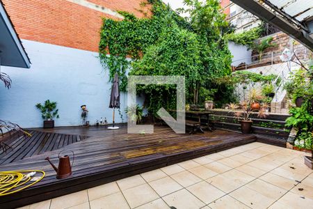 Casa para alugar com 700m², 3 quartos e 4 vagas Casa para alugar com 700m², 3 quartos e 4 vagasÁrea Externa