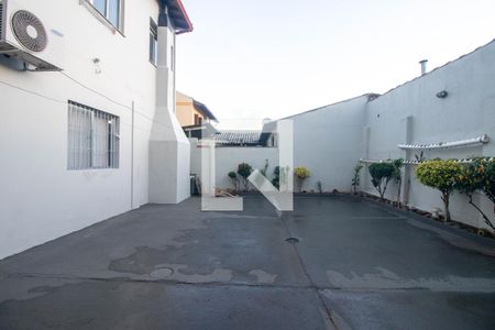 Casa à venda com 287m², 3 quartos e 3 vagasPátio Fundos