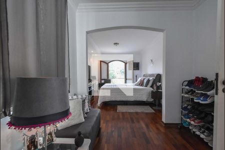 Casa à venda com 848m², 5 quartos e 8 vagasSuíte 01