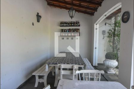 Casa à venda com 848m², 5 quartos e 8 vagasVaranda Gourmet 