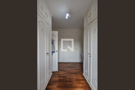 Casa à venda com 848m², 5 quartos e 8 vagasCloset Suíte 01