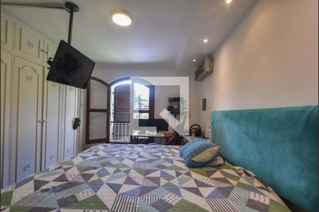 Casa à venda com 848m², 5 quartos e 8 vagasSuíte 03