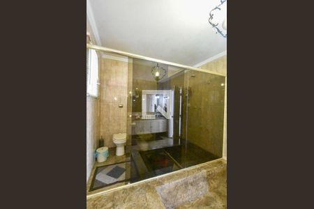 Casa à venda com 848m², 5 quartos e 8 vagasBanheiro Suíte 01