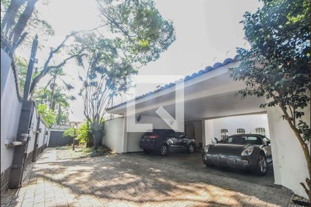 Casa à venda com 848m², 5 quartos e 8 vagasGaragem
