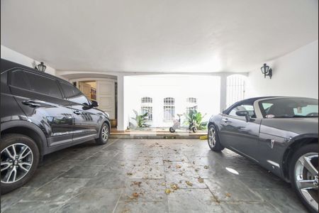 Casa à venda com 848m², 5 quartos e 8 vagasGaragem