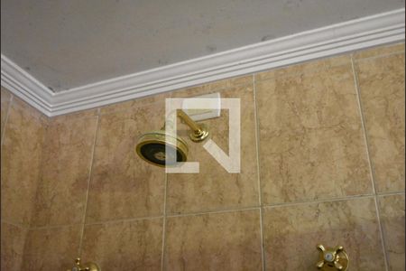 Casa à venda com 848m², 5 quartos e 8 vagasBanheiro Suíte 01